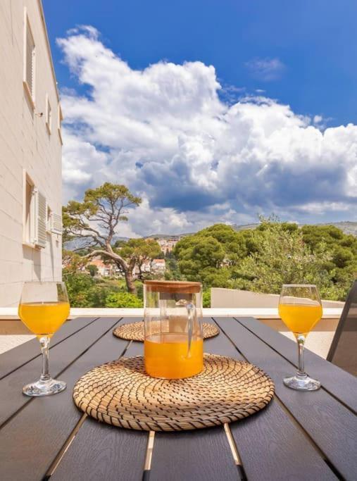 Stylish Two Bedroom Apartment&Garage Parking Place Dubrovnik Kültér fotó