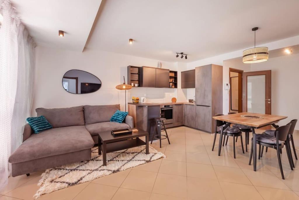 Stylish Two Bedroom Apartment&Garage Parking Place Dubrovnik Kültér fotó