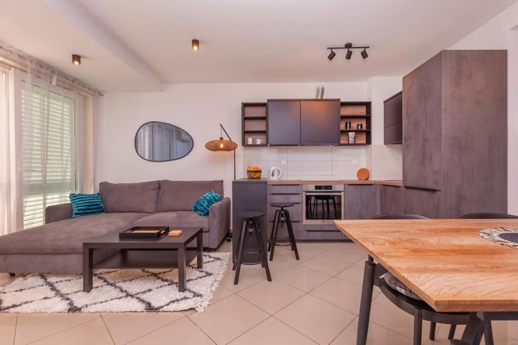Stylish Two Bedroom Apartment&Garage Parking Place Dubrovnik Kültér fotó
