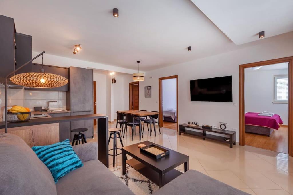 Stylish Two Bedroom Apartment&Garage Parking Place Dubrovnik Kültér fotó